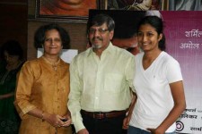 Amol palekar family