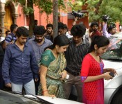 Cheran family: wife selvarani and daughter dhamini
