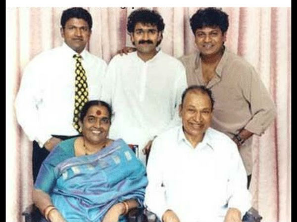dr rajkumar family: wife parvathamma, sons shivarajkumar, puneeth rajkumar, raghavendra rajkumar