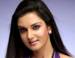 Honey rose